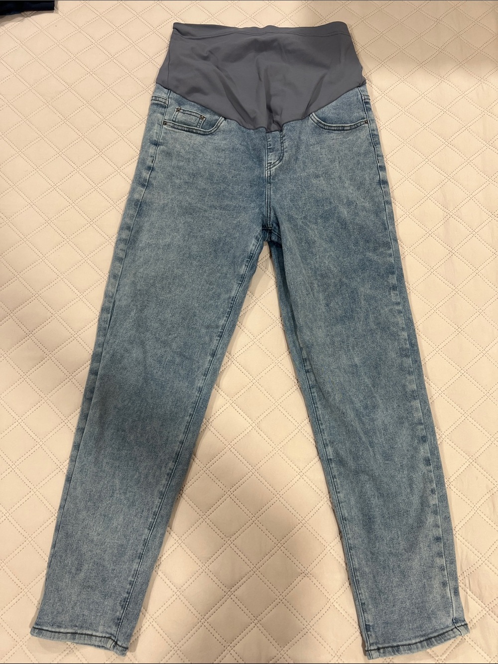Maternity Acid Wash Blue Jeans with Stretch Panel